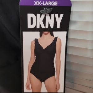 NWT / DKNY Women's 2 Piece Ruffled Tankini Swimsuit 2XL